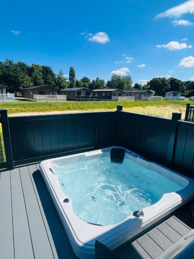 Laburnum With Hot Tub